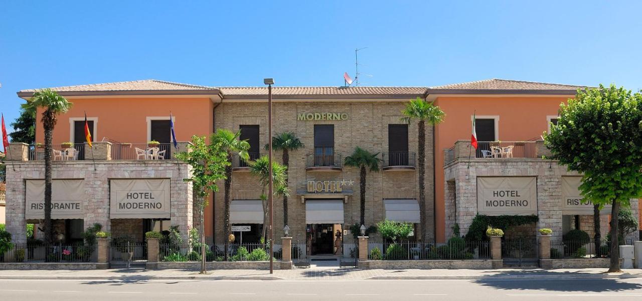 Hotel Moderno Asís Exterior foto