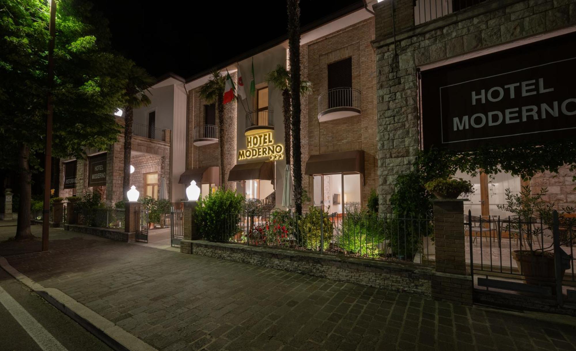 Hotel Moderno Asís Exterior foto