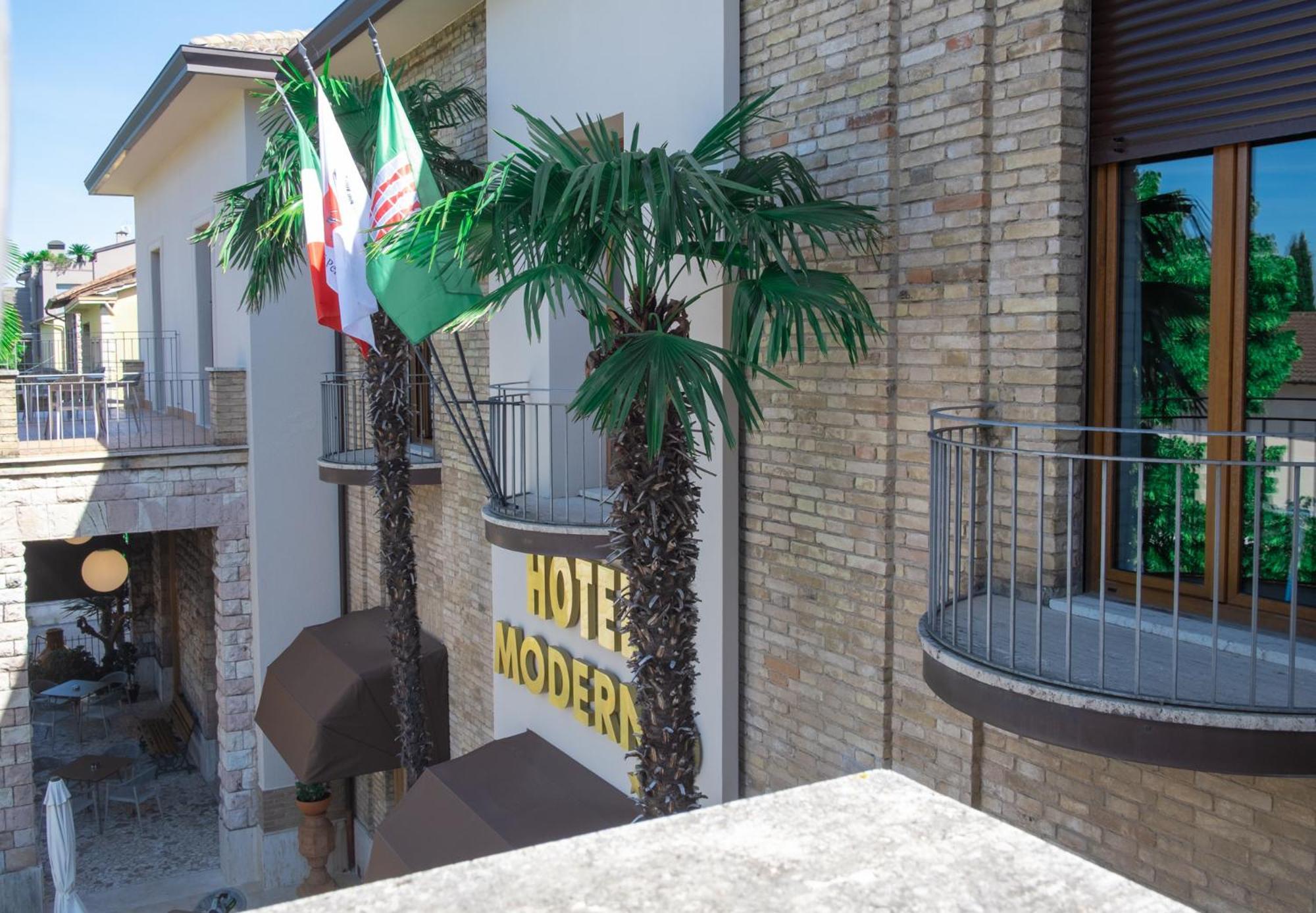Hotel Moderno Asís Exterior foto